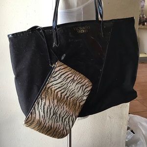 NWT Victoria’s Secret Large Bag Set